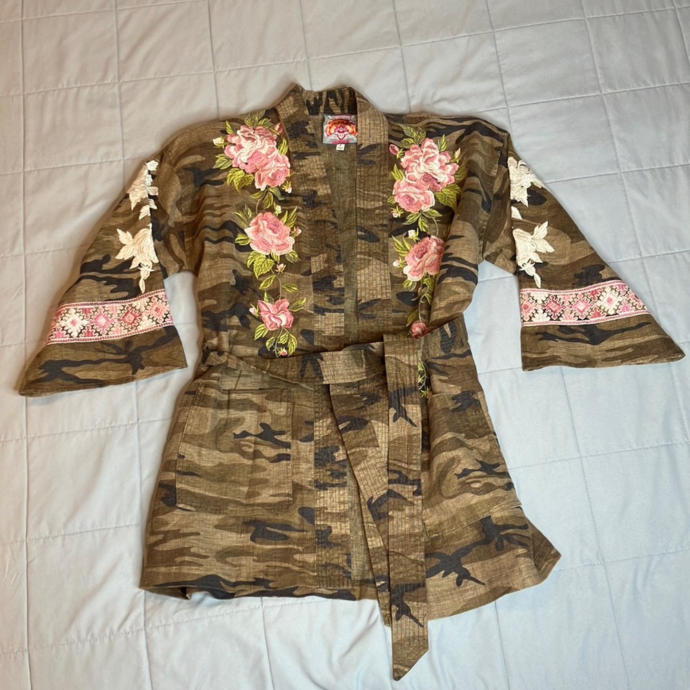 NWOT Johnny Was Women's Molly Camo Yuki Trapunto Linen Kimono (Medium)